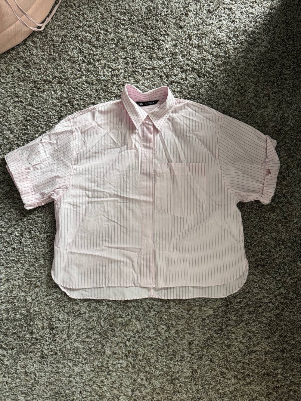 Men's Short-Sleeve Button-Up Shirt in Light Pink Stripe